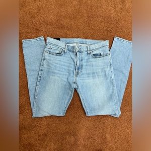 Men’s Lightwash Jeans